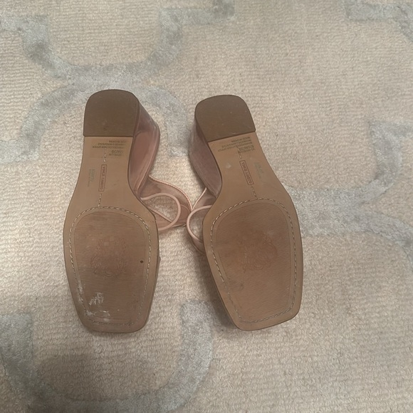 Vince Camuto clear strappy sandals size 8.5. Gently worn soles-LIKE NEW! - Picture 5 of 5